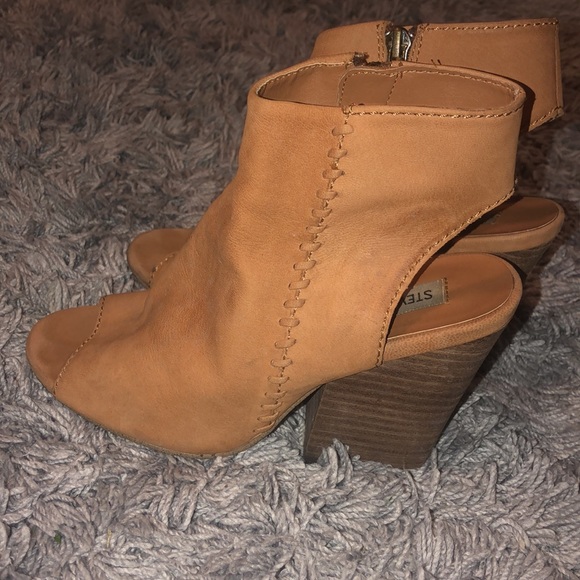 Steve Madden open toed booties - Picture 4 of 4